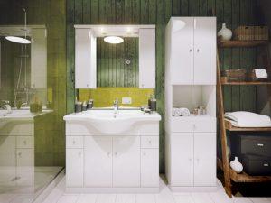 На комфорт использования мебели для ванной комнаты влияет не только выбор между подвесными и стоящими шкафами